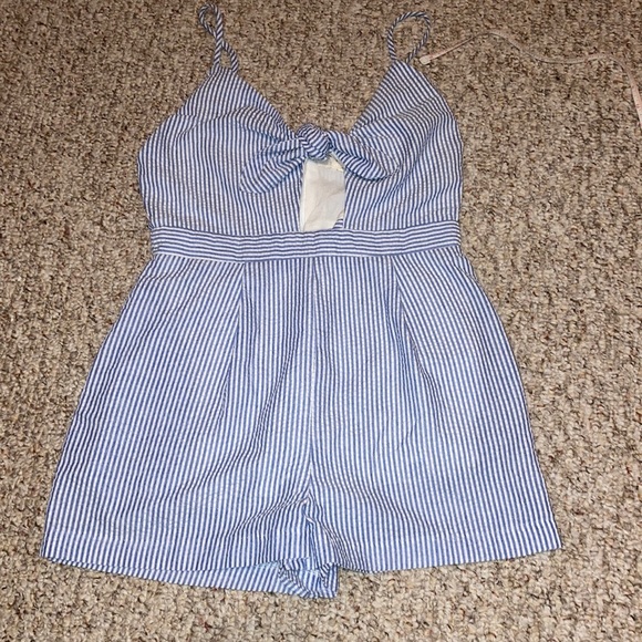 Like new everly blue and white striped romper - Picture 1 of 9